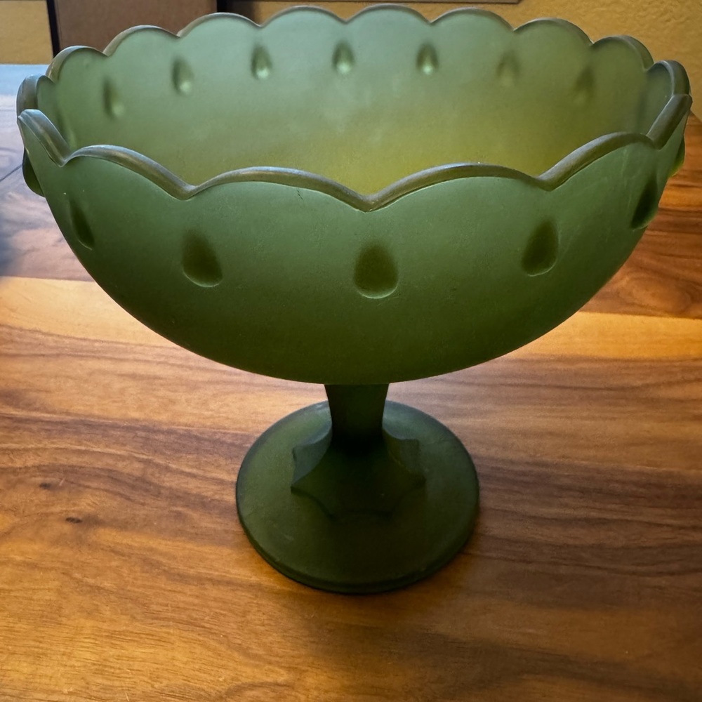 Vintage Green Glass Compote Bowl 🌿 Pedestal Fruit Dish Cottagecore Decor